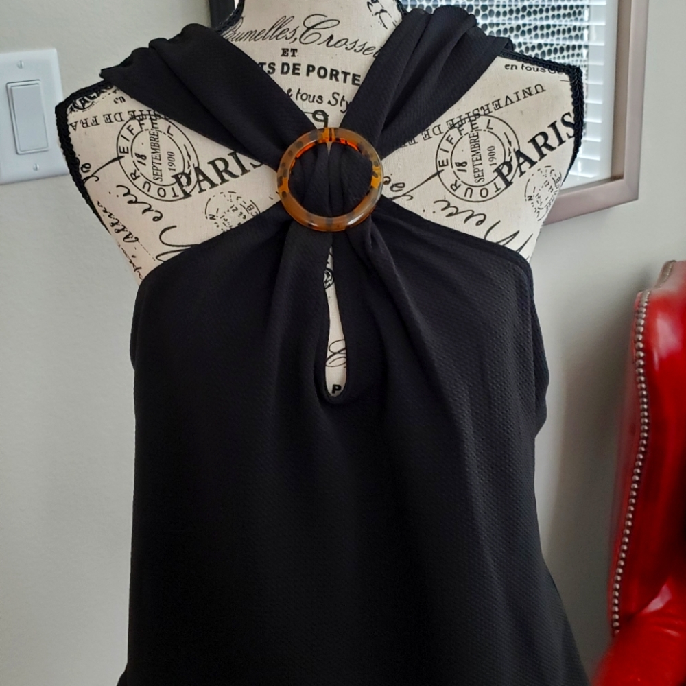 Express exposed shoulder top